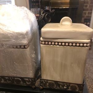 Godinger & Co beaded canister